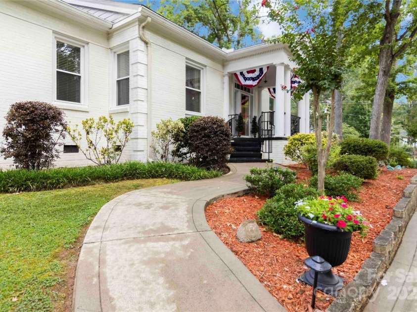 12 Bratton Avenue, York, SC 29745.  MLS# CAR4282517, YatesRealty ID 27623. 