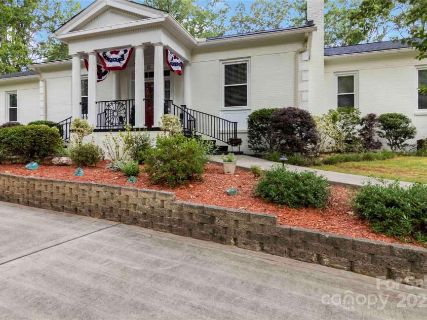 12 Bratton Avenue, York, SC 29745.  MLS# CAR4282517, YatesRealty ID 27623. 