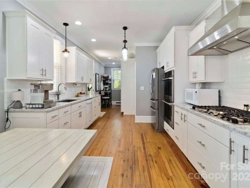 12 Bratton Avenue, York, SC 29745.  MLS# CAR4282517, YatesRealty ID 27623. 