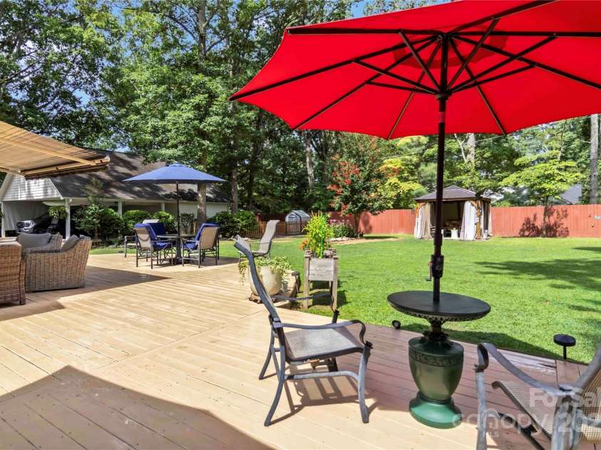 12 Bratton Avenue, York, SC 29745.  MLS# CAR4282517, YatesRealty ID 27623. 