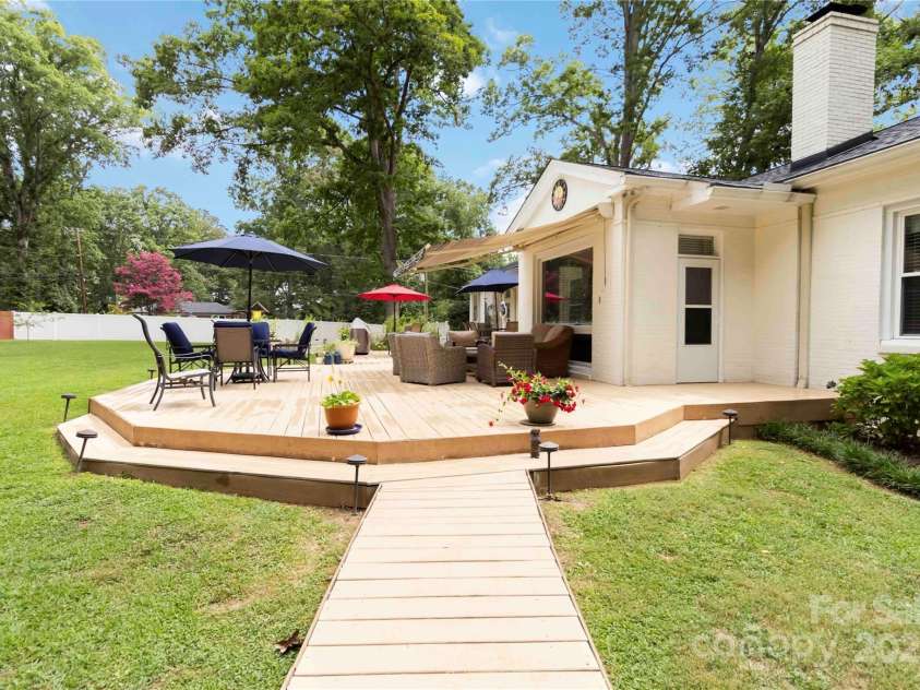 12 Bratton Avenue, York, SC 29745.  MLS# CAR4282517, YatesRealty ID 27623. 