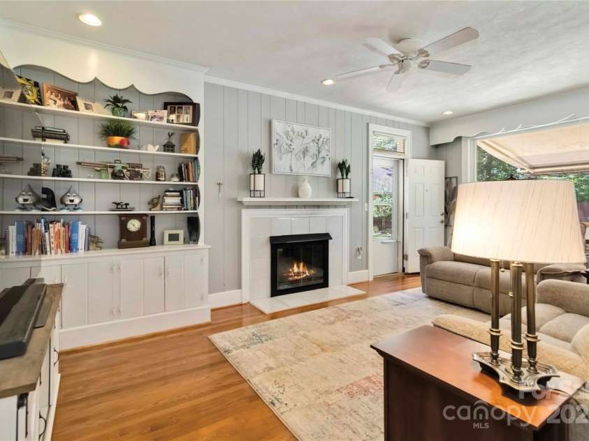 12 Bratton Avenue, York, SC 29745.  MLS# CAR4282517, YatesRealty ID 27623. Den