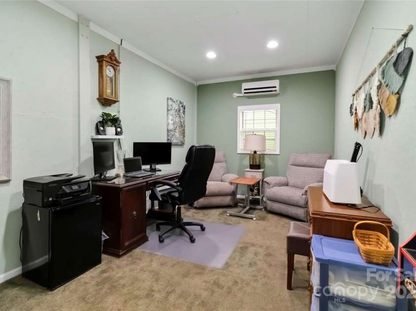 12 Bratton Avenue, York, SC 29745.  MLS# CAR4282517, YatesRealty ID 27623. Office/Study