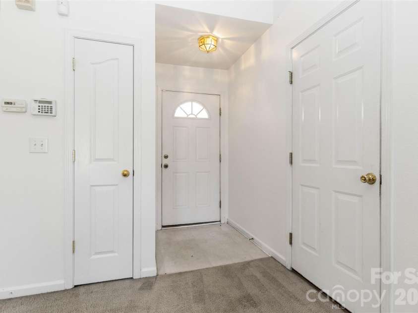 740 Aberdeen Glen Place, Charlotte, NC 28214.  MLS# CAR4382895, YatesRealty ID 27624. 