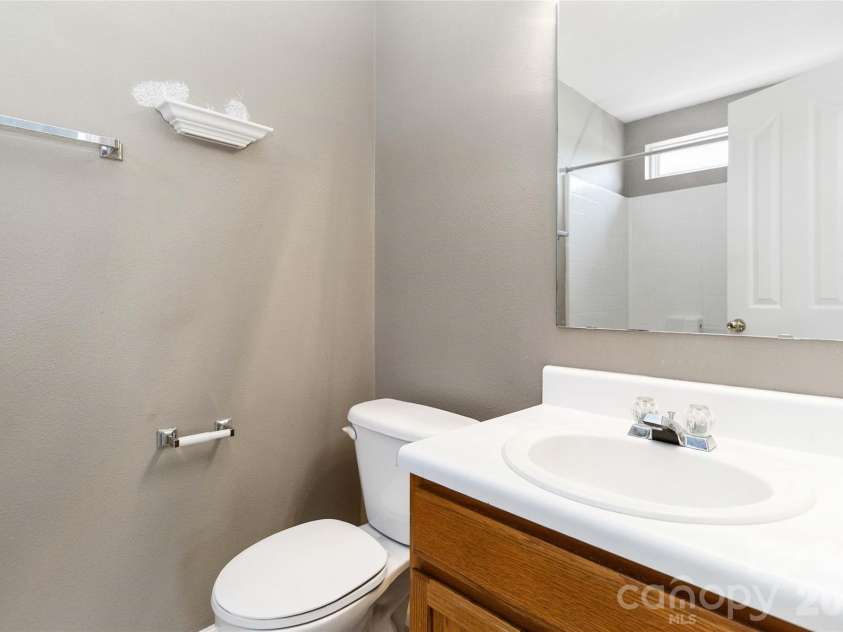 740 Aberdeen Glen Place, Charlotte, NC 28214.  MLS# CAR4382895, YatesRealty ID 27624. 