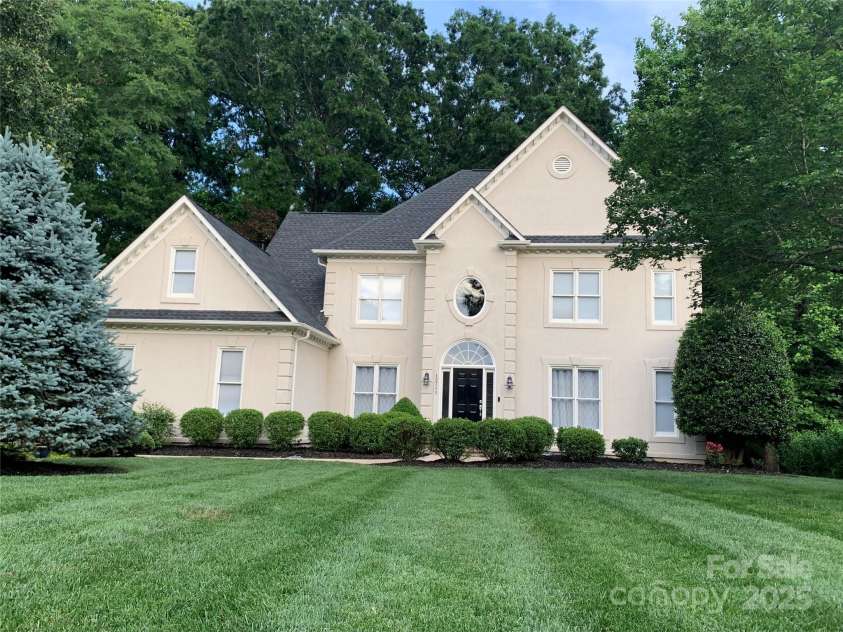 12711 Duncourtney Lane, Charlotte, NC 28277.  MLS# CAR4263584, YatesRealty ID 27626. 