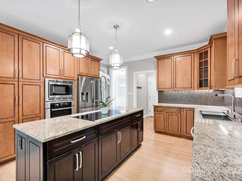 12711 Duncourtney Lane, Charlotte, NC 28277.  MLS# CAR4263584, YatesRealty ID 27626. 