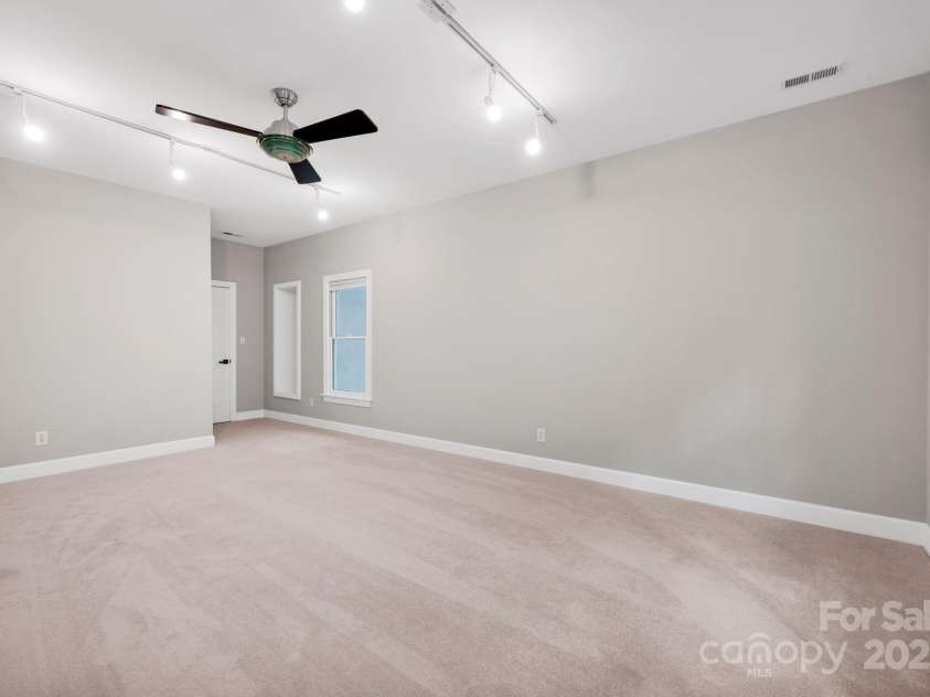 12711 Duncourtney Lane, Charlotte, NC 28277.  MLS# CAR4263584, YatesRealty ID 27626. 