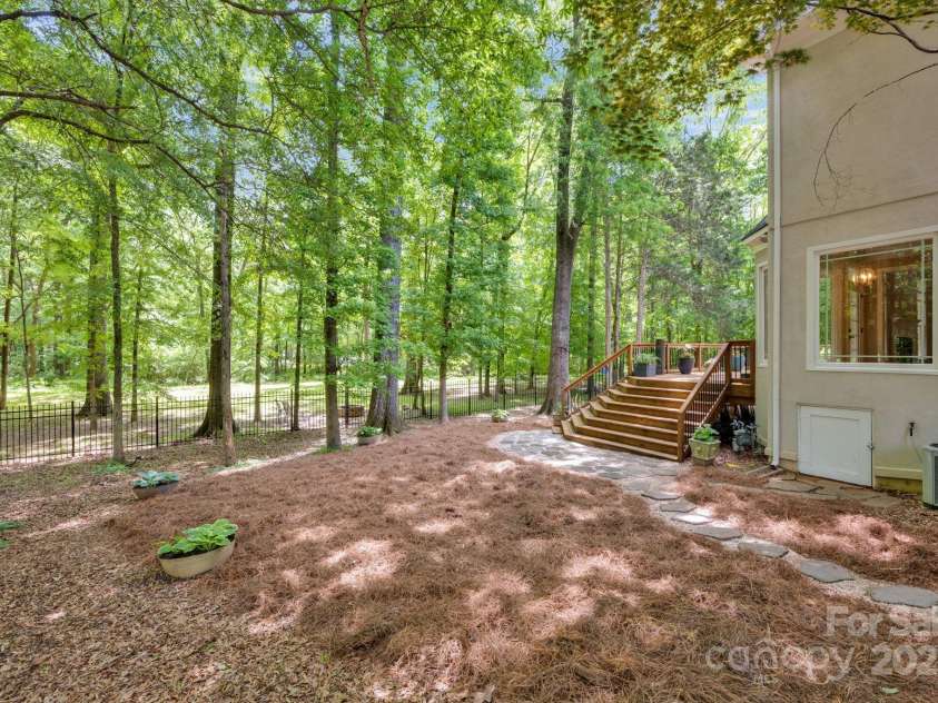 12711 Duncourtney Lane, Charlotte, NC 28277.  MLS# CAR4263584, YatesRealty ID 27626. 