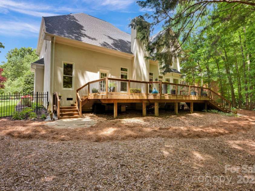 12711 Duncourtney Lane, Charlotte, NC 28277.  MLS# CAR4263584, YatesRealty ID 27626. 