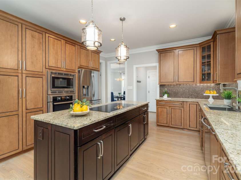 12711 Duncourtney Lane, Charlotte, NC 28277.  MLS# CAR4308797, YatesRealty ID 27626. 