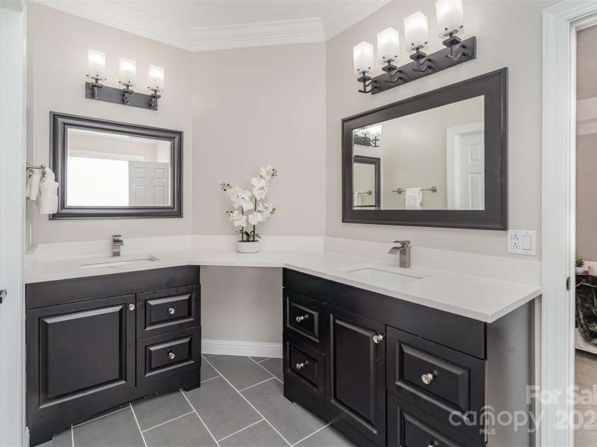 12711 Duncourtney Lane, Charlotte, NC 28277.  MLS# CAR4308797, YatesRealty ID 27626. 