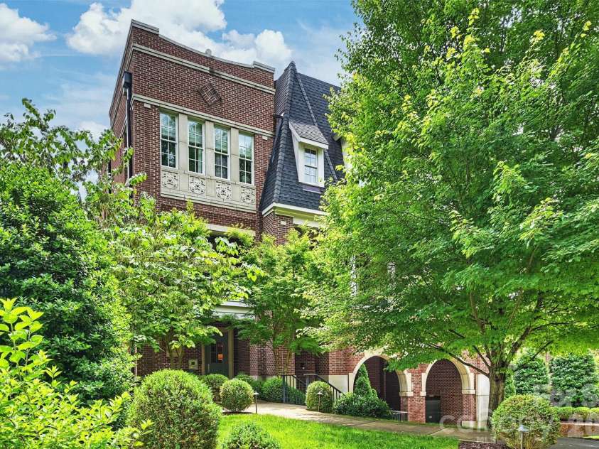 2251 Selwyn Avenue, Charlotte, NC 28207.  MLS# CAR4386921, YatesRealty ID 27626. 