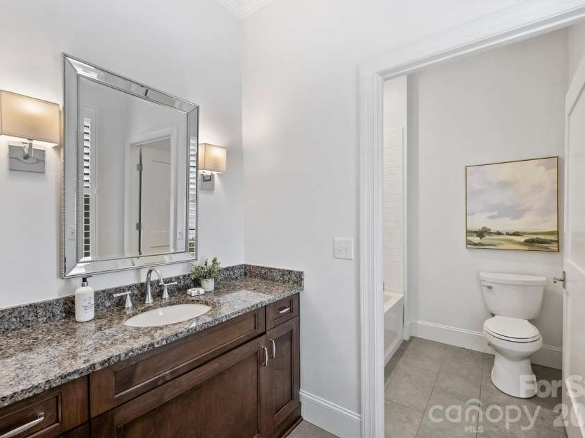 2251 Selwyn Avenue, Charlotte, NC 28207.  MLS# CAR4386921, YatesRealty ID 27626. 