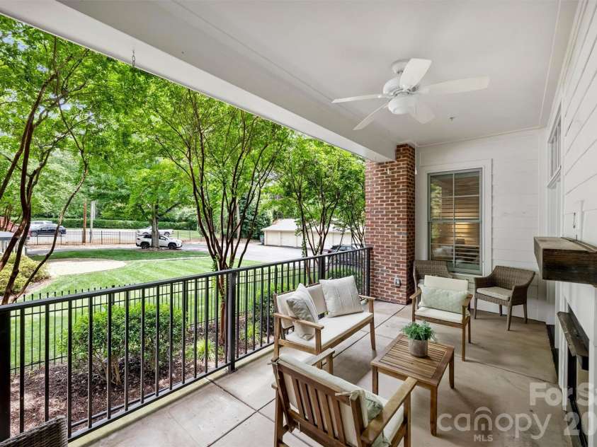 2251 Selwyn Avenue, Charlotte, NC 28207.  MLS# CAR4386921, YatesRealty ID 27626. 