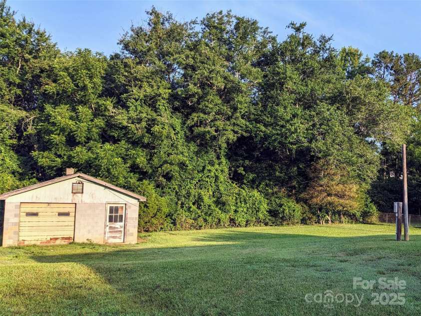 188 Debby Lane, Rutherfordton, NC 28139.  MLS# CAR4277091, YatesRealty ID 27627. 