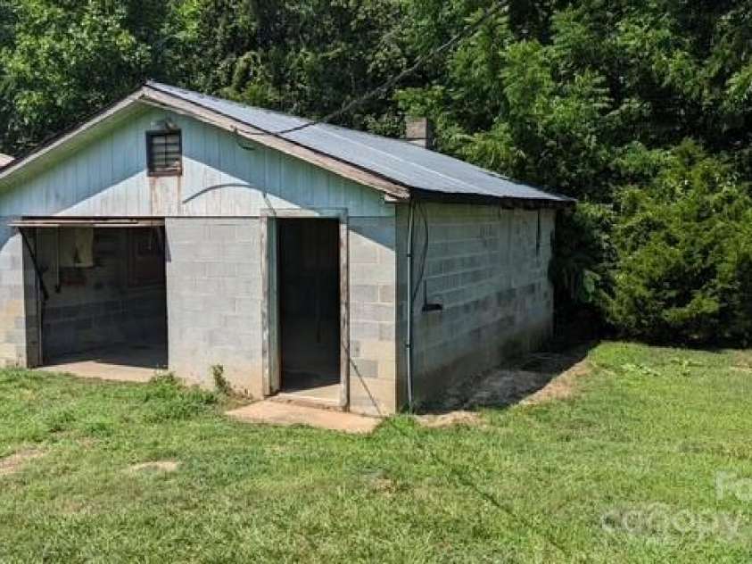 188 Debby Lane, Rutherfordton, NC 28139.  MLS# CAR4277091, YatesRealty ID 27627. 