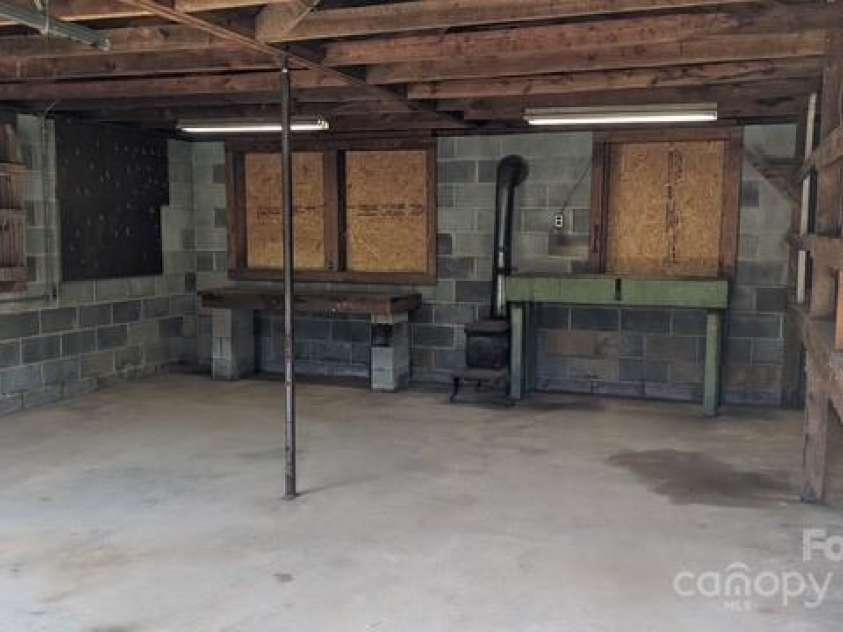 188 Debby Lane, Rutherfordton, NC 28139.  MLS# CAR4277091, YatesRealty ID 27627. 