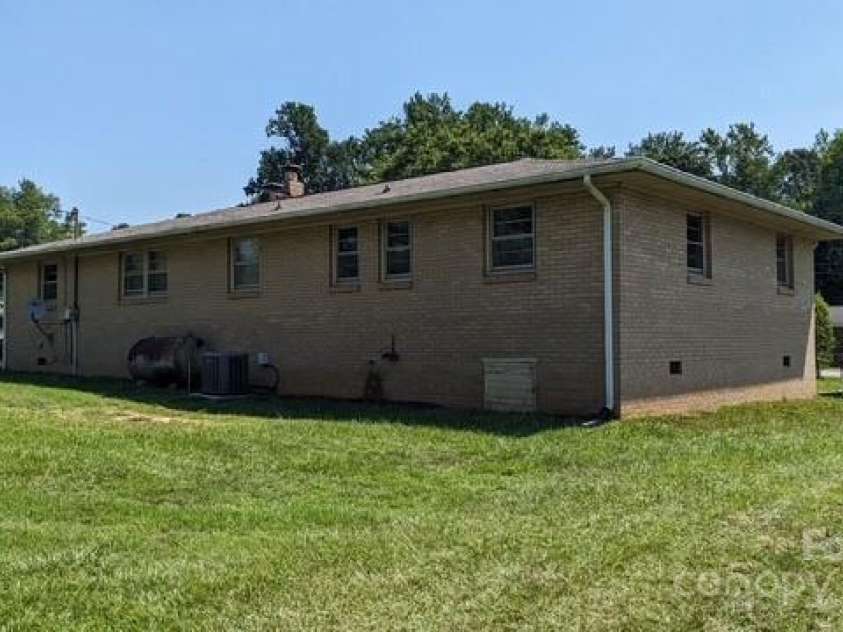 188 Debby Lane, Rutherfordton, NC 28139.  MLS# CAR4277091, YatesRealty ID 27627. 