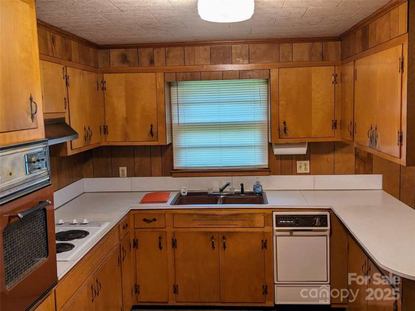 188 Debby Lane, Rutherfordton, NC 28139.  MLS# CAR4277091, YatesRealty ID 27627. 