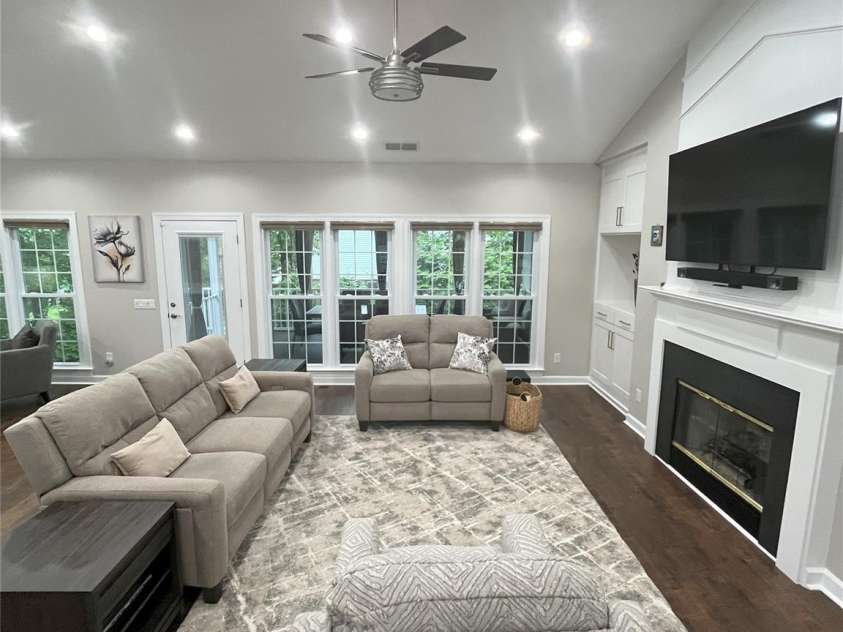 5929 Waterelm Lane, Charlotte, NC 28269.  MLS# CAR4264199, YatesRealty ID 27628. Living Room Side