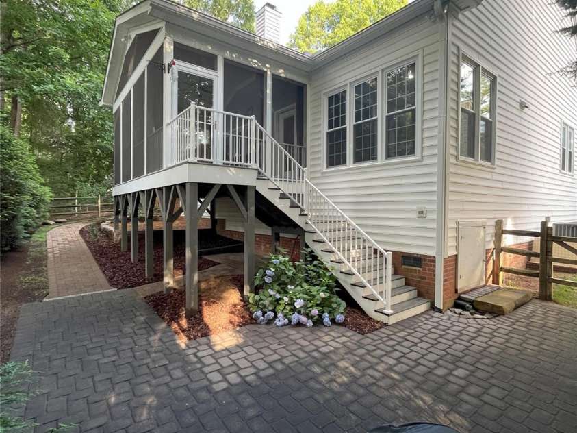 5929 Waterelm Lane, Charlotte, NC 28269.  MLS# CAR4264199, YatesRealty ID 27628. Premium Deck Angle