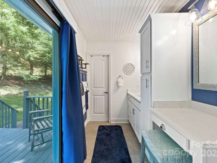 2440 Cumming Woods Lane, Hendersonville, NC 28739.  MLS# CAR4273661, YatesRealty ID 27630. 