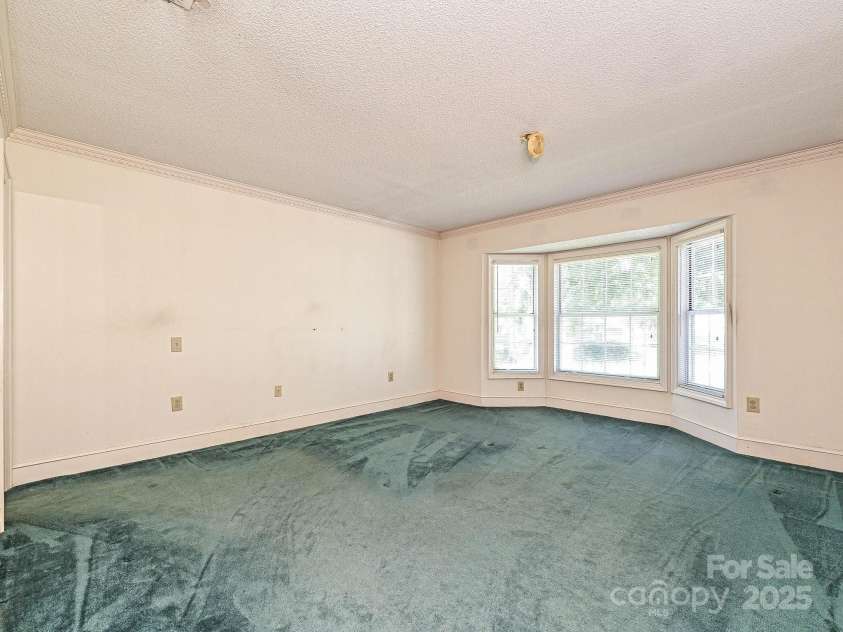 2912 Peachwood Court, Fort Mill, SC 29715.  MLS# CAR4276302, YatesRealty ID 27631. Primary Bedroom