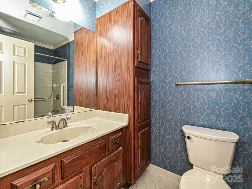 2912 Peachwood Court, Fort Mill, SC 29715.  MLS# CAR4276302, YatesRealty ID 27631. Second Full Bathroom