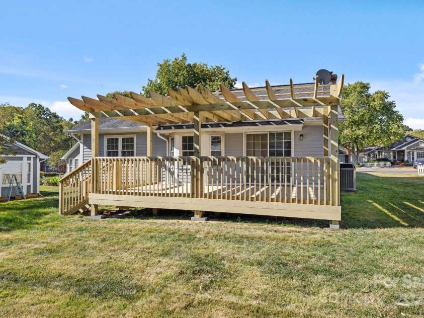 2912 Peachwood Court, Fort Mill, SC 29715.  MLS# CAR4312420, YatesRealty ID 27631. 