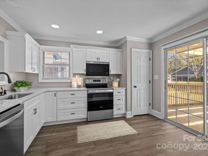 2912 Peachwood Court, Fort Mill, SC 29715.  MLS# CAR4312420, YatesRealty ID 27631. 