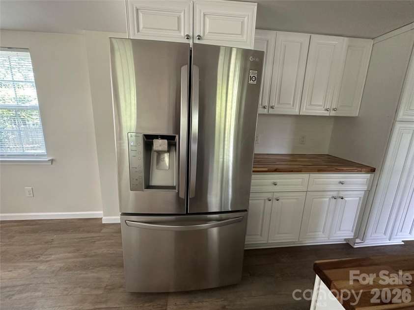 1016 Underwood Road, Matthews, NC 28104.  MLS# CAR4379507, YatesRealty ID 27632. 