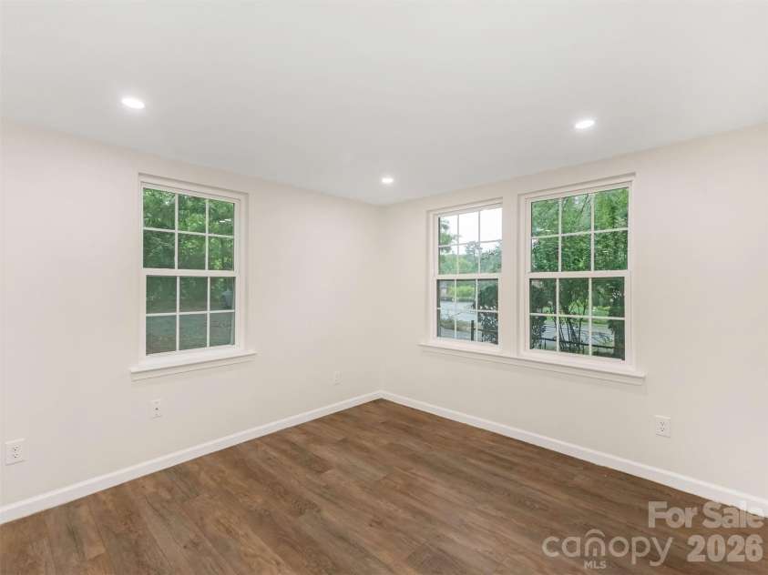 1016 Underwood Road, Matthews, NC 28104.  MLS# CAR4379507, YatesRealty ID 27632. 