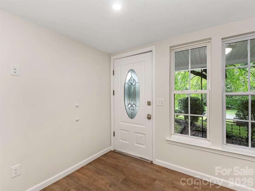 1016 Underwood Road, Matthews, NC 28104.  MLS# CAR4379507, YatesRealty ID 27632. Front Entry