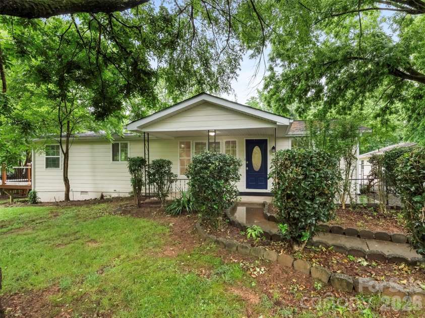 1016 Underwood Road, Matthews, NC 28104.  MLS# CAR4379507, YatesRealty ID 27632. Front View