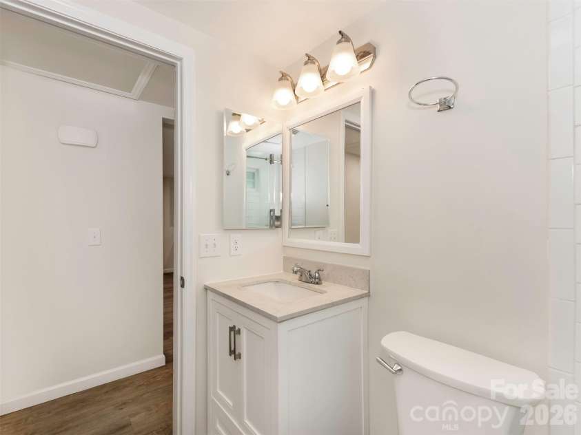 1016 Underwood Road, Matthews, NC 28104.  MLS# CAR4379507, YatesRealty ID 27632. Half Bath