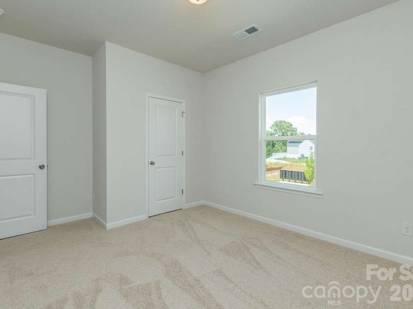 4243 Ruth Creek Court, Charlotte, NC 28216.  MLS# CAR4412109, YatesRealty ID 27633. 
