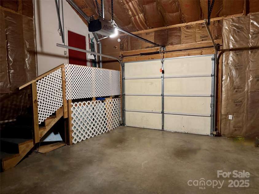 304 Old Haw Creek Road, Asheville, NC 28805.  MLS# CAR4275687, YatesRealty ID 27634. 1 Car Garage