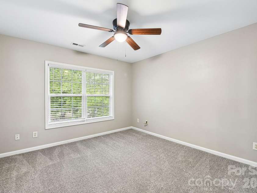 10149 Barrands Lane, Charlotte, NC 28278.  MLS# CAR4380589, YatesRealty ID 27635. 
