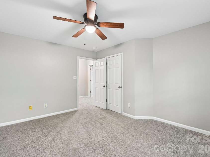 10149 Barrands Lane, Charlotte, NC 28278.  MLS# CAR4380589, YatesRealty ID 27635. 