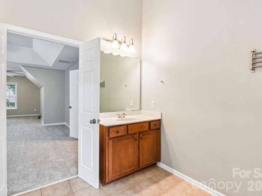 10149 Barrands Lane, Charlotte, NC 28278.  MLS# CAR4380589, YatesRealty ID 27635. 