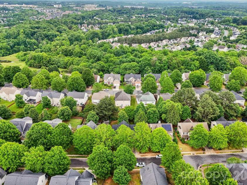 10149 Barrands Lane, Charlotte, NC 28278.  MLS# CAR4380589, YatesRealty ID 27635. 