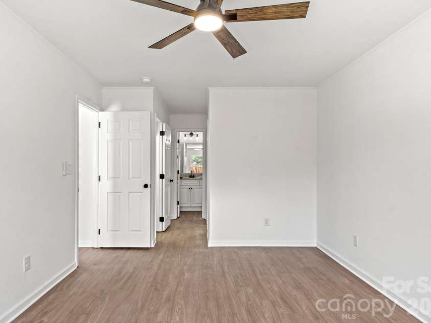 935 Heritage Parkway, Fort Mill, SC 29715.  MLS# CAR4374886, YatesRealty ID 27636. 