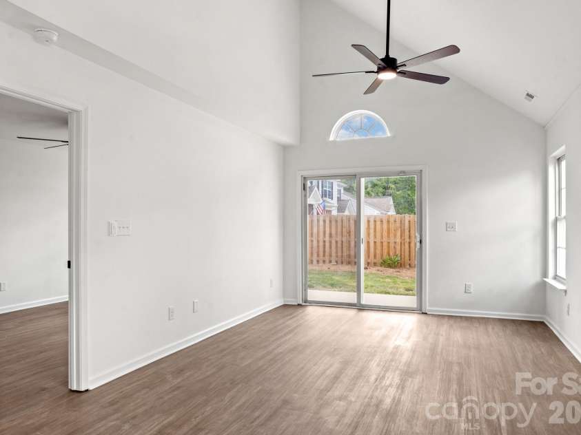 935 Heritage Parkway, Fort Mill, SC 29715.  MLS# CAR4374886, YatesRealty ID 27636. 