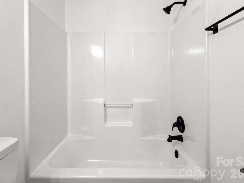 935 Heritage Parkway, Fort Mill, SC 29715.  MLS# CAR4374886, YatesRealty ID 27636. 