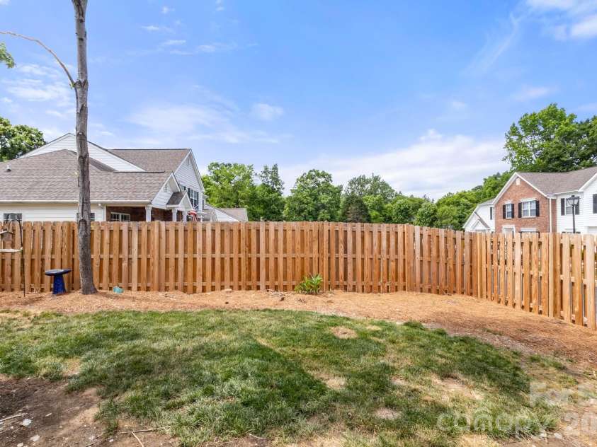 935 Heritage Parkway, Fort Mill, SC 29715.  MLS# CAR4374886, YatesRealty ID 27636. 