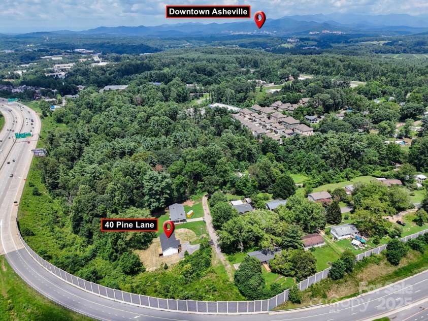 40 Pine Lane, Asheville, NC 28806.  MLS# CAR4275067, YatesRealty ID 27637. 