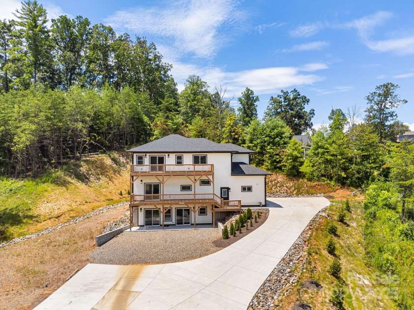 115 Nader Avenue, Weaverville, NC 28787.  MLS# CAR4282051, YatesRealty ID 27638. 
