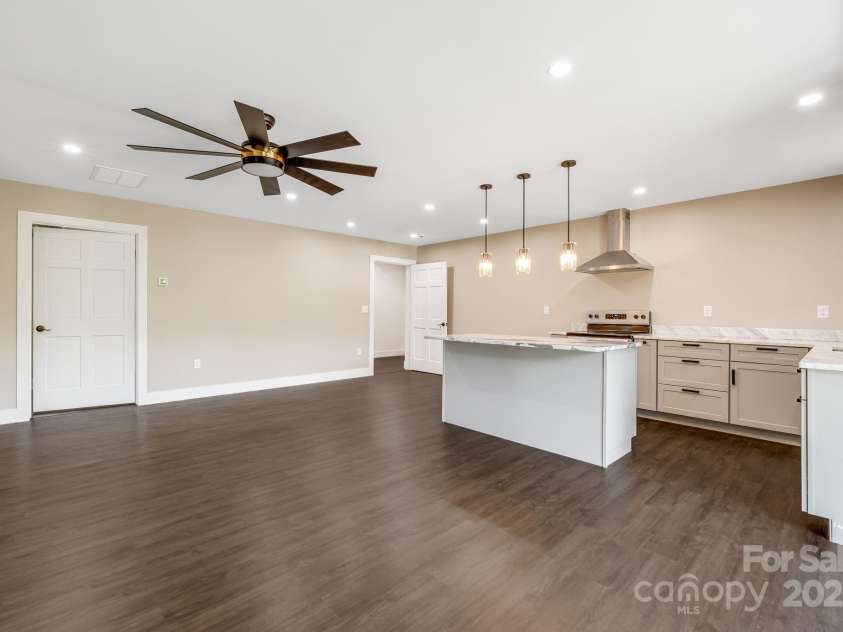 115 Nader Avenue, Weaverville, NC 28787.  MLS# CAR4282051, YatesRealty ID 27638. 