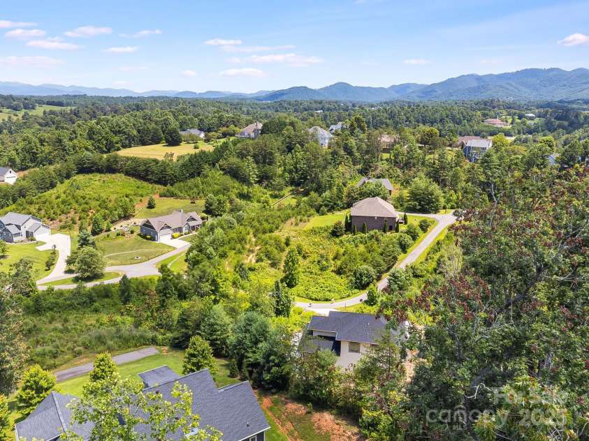 115 Nader Avenue, Weaverville, NC 28787.  MLS# CAR4282051, YatesRealty ID 27638. 